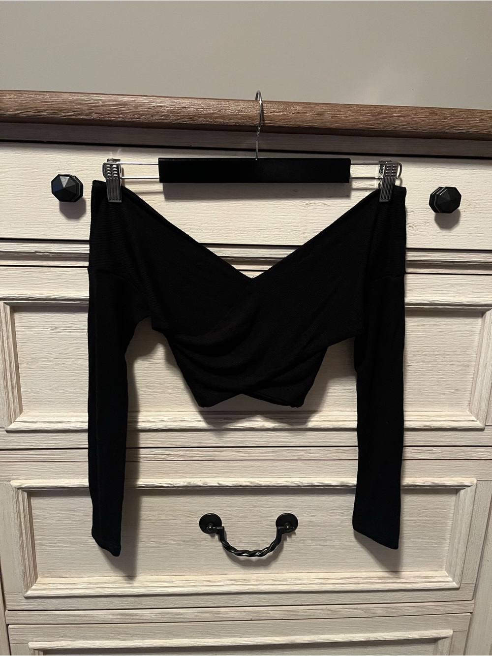Fashion Nova Black Off-Shoulder Twist Crop Top